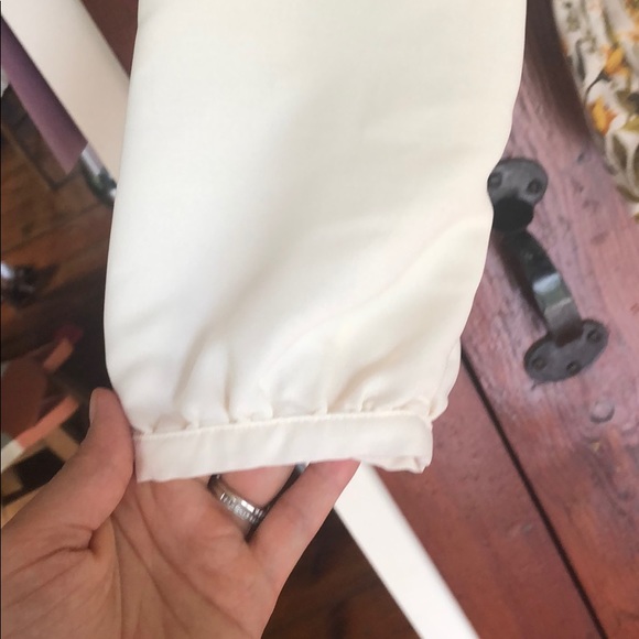 Old navy blouse - Picture 2 of 4